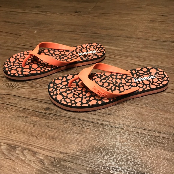 reebok flip flops womens